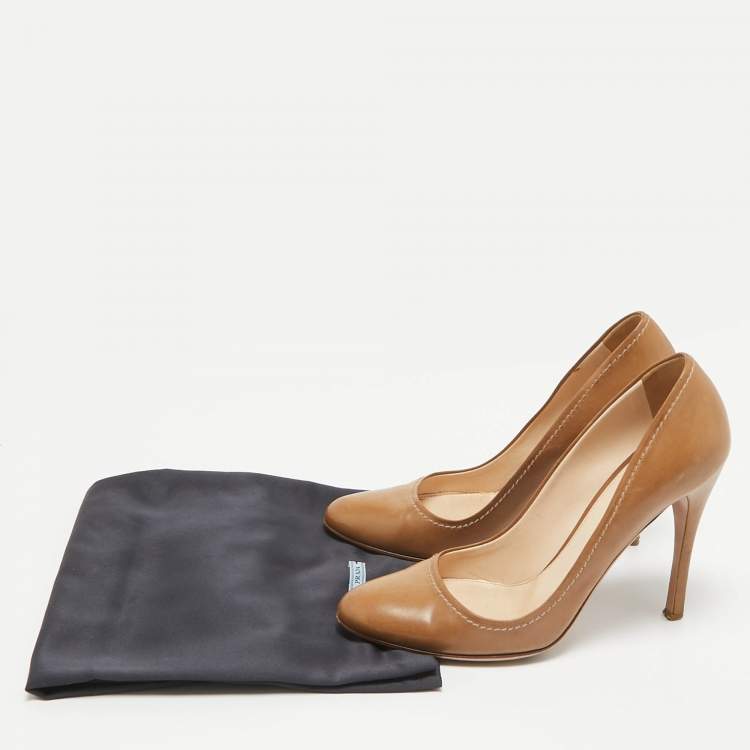 Pre Owned Prada Brown Leather Round Toe Pumps Size 37