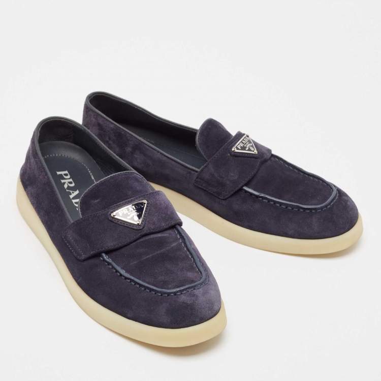 مملوكة مسبقًا Prada Navy Blue Suede Slip On Loafers Size 37.5