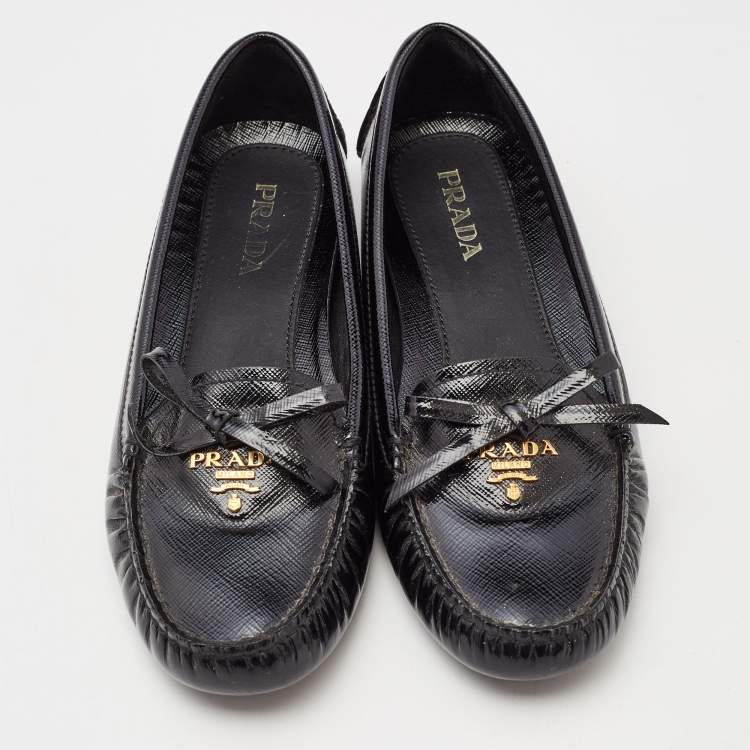 Pre Owned Prada Black Patent Leather Logo Bow Loafers Size 37  