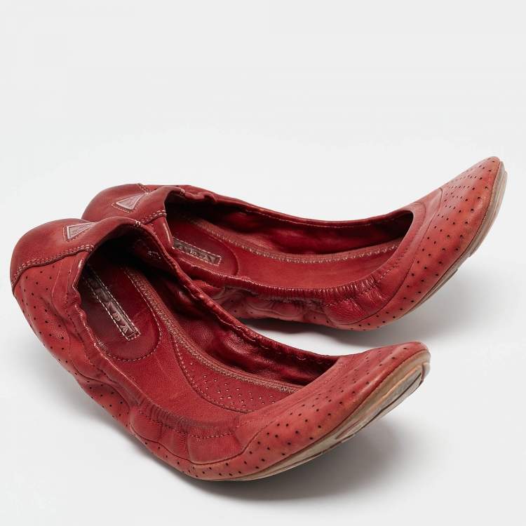 Pre Owned Prada Brown Leather Scrunch Ballet Flats Size 38