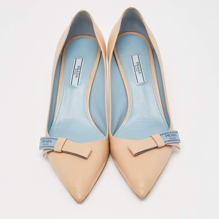 مملوكة مسبقًا Prada Beige Leather Bow Pointed Toe Pumps Size 40