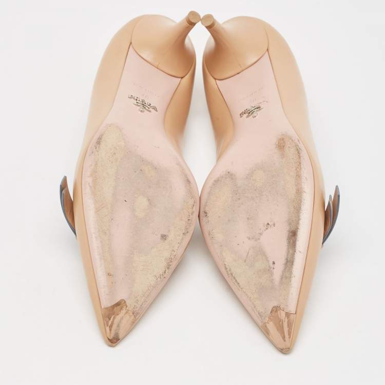 مملوكة مسبقًا Prada Beige Leather Bow Pointed Toe Pumps Size 40