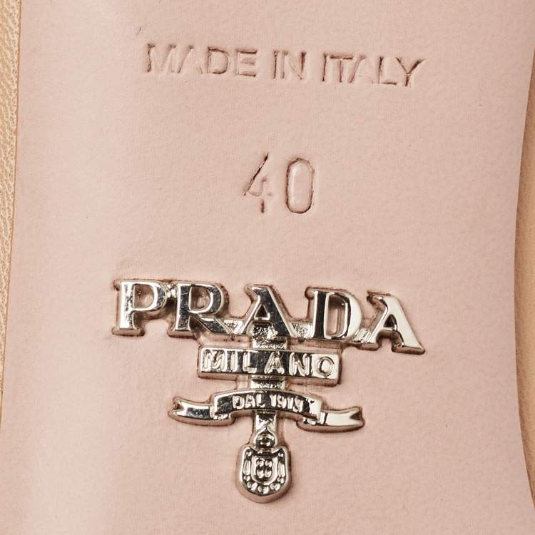 مملوكة مسبقًا Prada Beige Leather Bow Pointed Toe Pumps Size 40