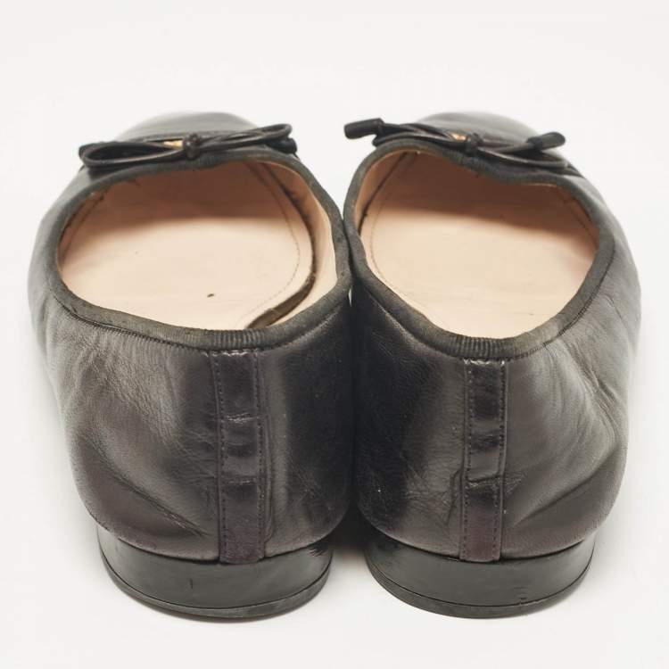 Pre Owned Prada Black Leather and Patent Leather Cap Toe Bow Ballet Flats Size 39.5