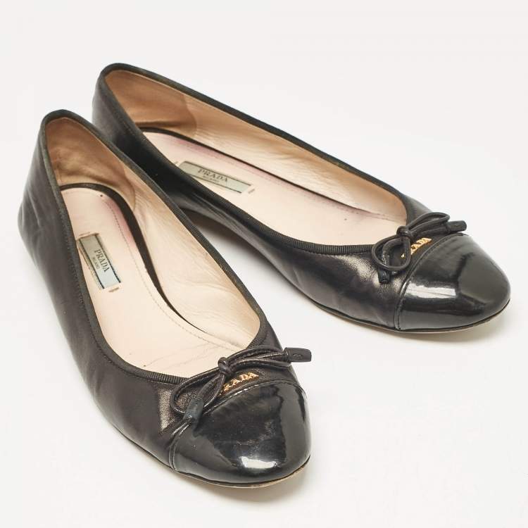 Pre Owned Prada Black Leather and Patent Leather Cap Toe Bow Ballet Flats Size 39.5
