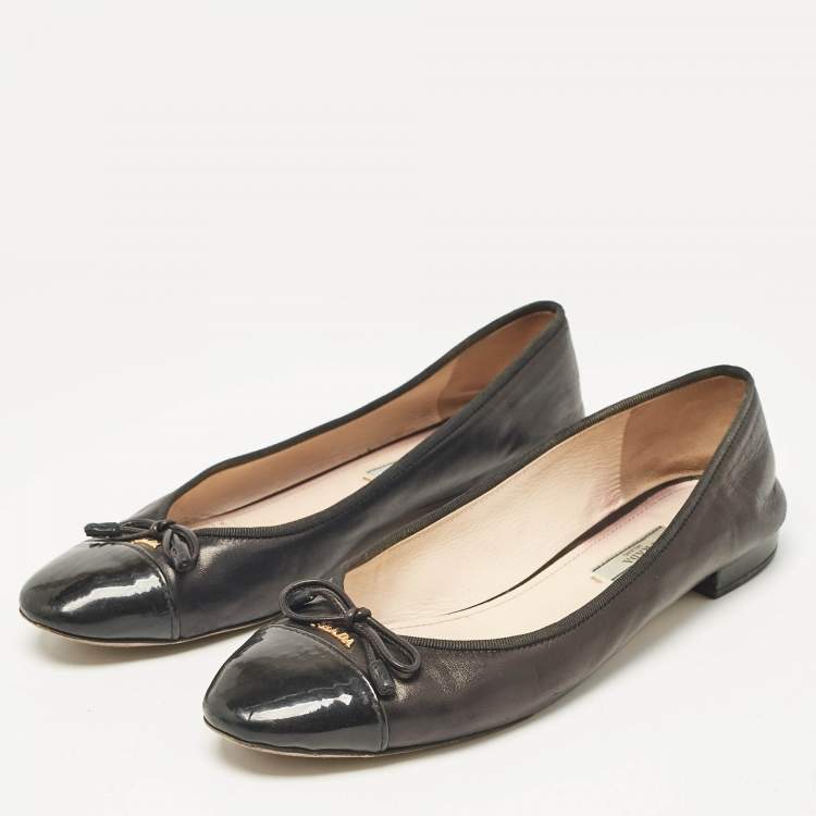 Pre Owned Prada Black Leather and Patent Leather Cap Toe Bow Ballet Flats Size 39.5