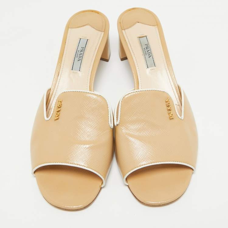 Pre Owned Prada Beige Patent Saffiano Leather Block Heel Slide Sandals Size 39