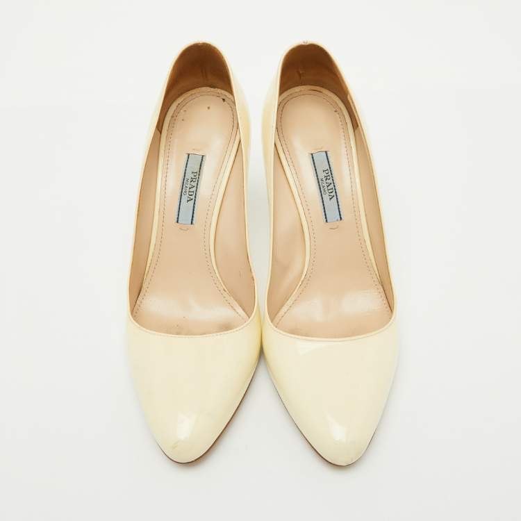 Pre Owned Prada Cream Patent Leather Pumps Size 37