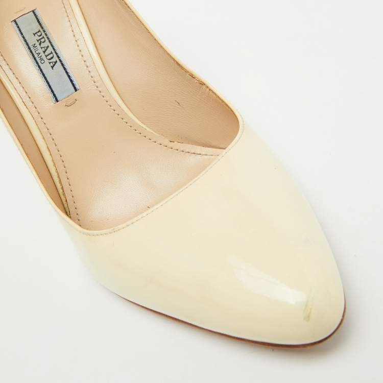 Pre Owned Prada Cream Patent Leather Pumps Size 37