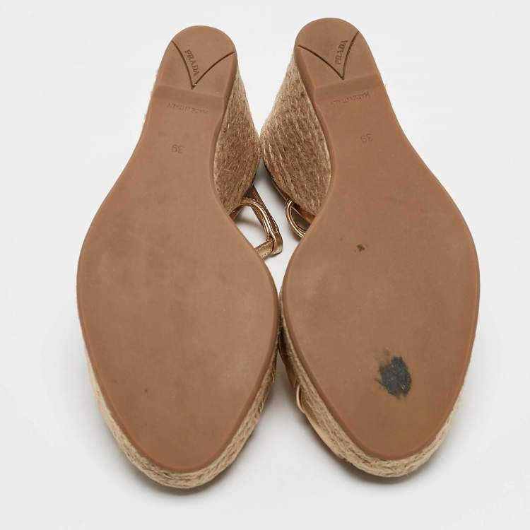 مملوكة مسبقًا Prada Gold Leather Espadrille Platform Wedge Ankle Strap Sandals Size 39