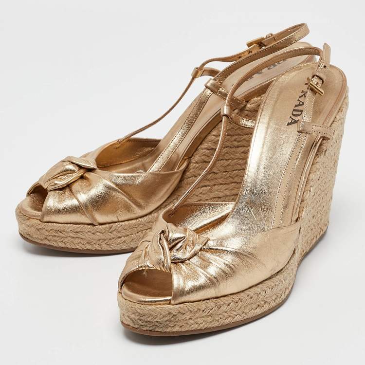 مملوكة مسبقًا Prada Gold Leather Espadrille Platform Wedge Ankle Strap Sandals Size 39
