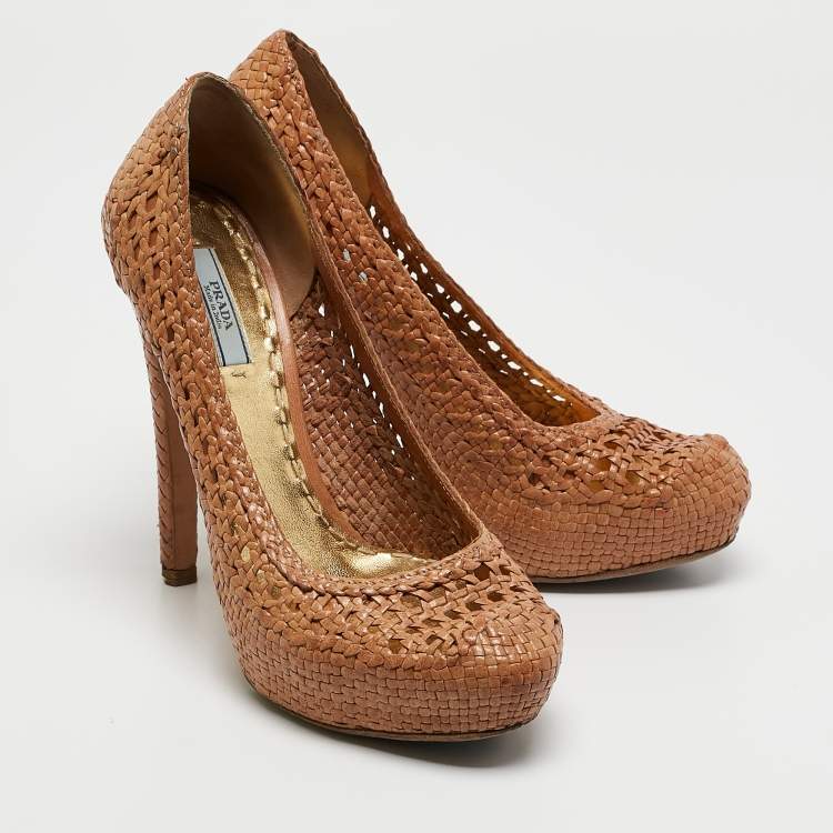 Pre Owned Prada Brown Woven Leather Madras Platform Pumps Size 37.5