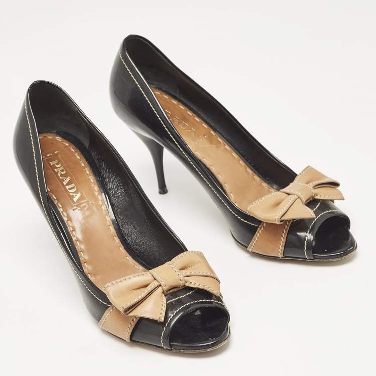 Pre Owned Prada Black/Brown Patent and Leather Bow Peep Toe Pumps Size 40.5