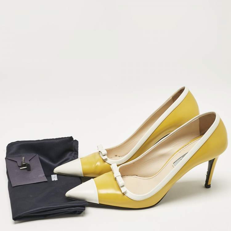 Pre Owned Prada Two Tone Leather Bow Pointed Toe Pumps Size 39