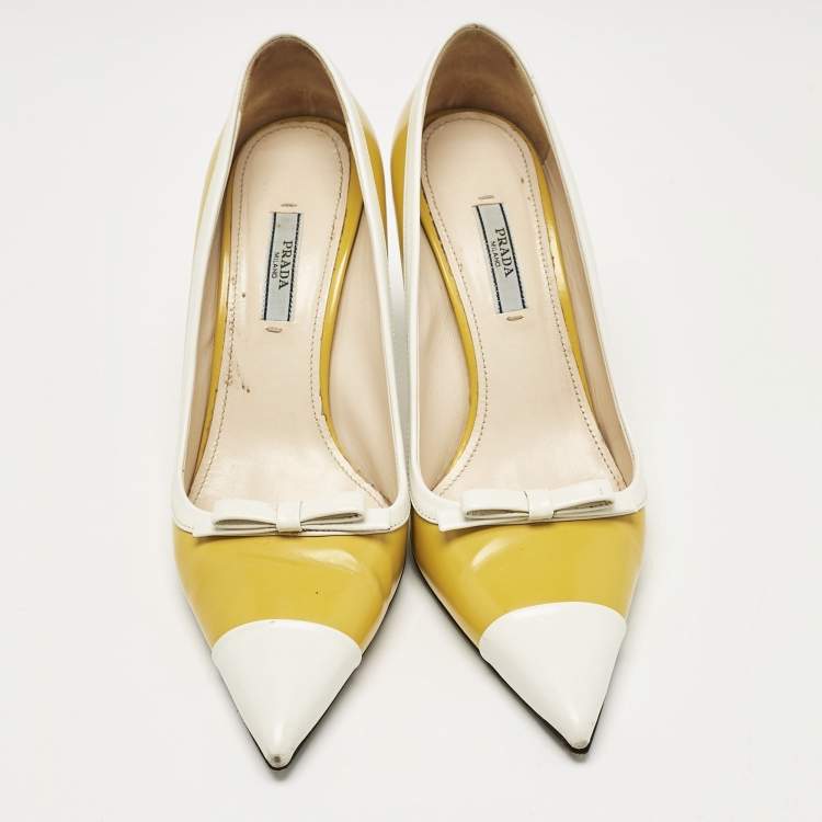 Pre Owned Prada Two Tone Leather Bow Pointed Toe Pumps Size 39