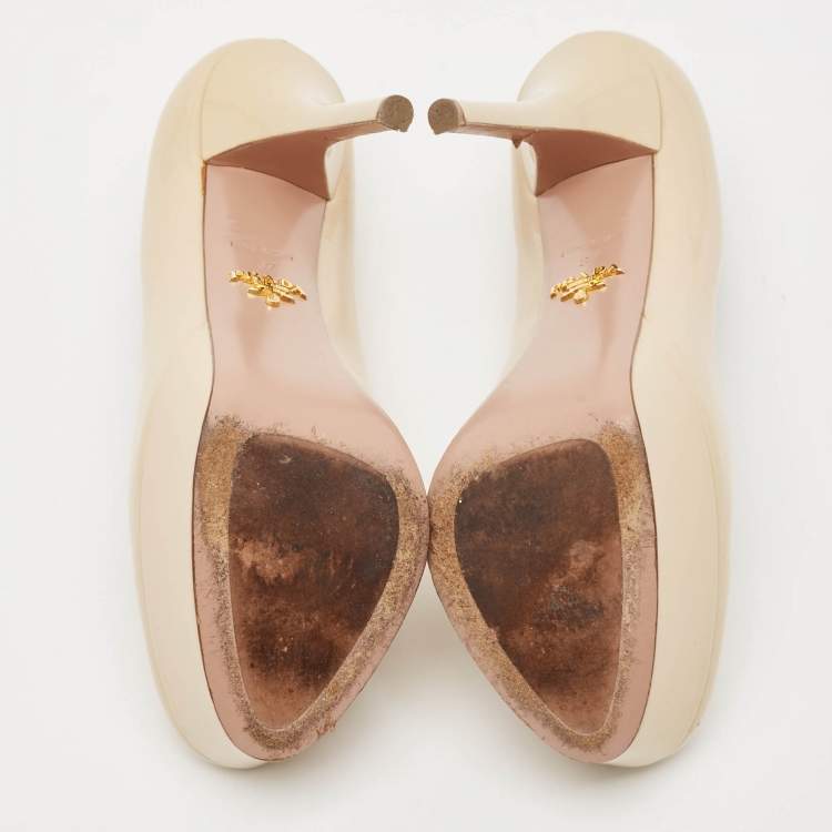 Pre Owned Prada Beige Patent Leather Platform Pumps Size 37