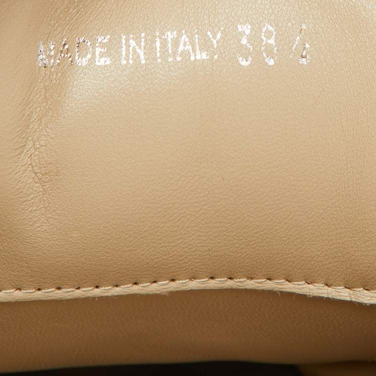 Pre Owned Prada Beige Leather Triangle Logo Soft Padded Mules Size 38.5