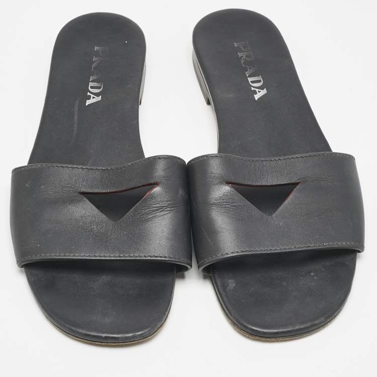 Pre Owned Prada Black Leather Slide Flat Sandals Size 39