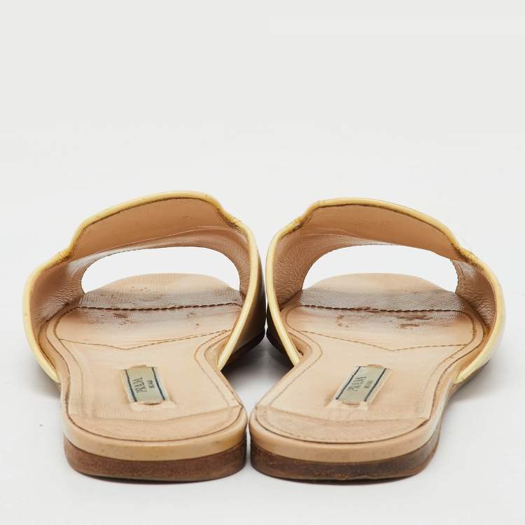 Pre Owned Prada Beige Saffiano Patent Leather Flat Slide Sandals Size 37.5
