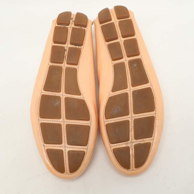 Pre Owned Prada Peach Patent Leather Logo Loafers Size 37