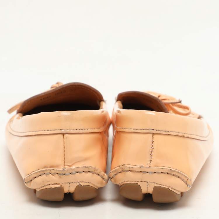 Pre Owned Prada Peach Patent Leather Logo Loafers Size 37