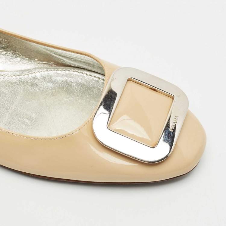 Pre Owned Prada Beige Patent Leather Ballet Flats Size 39.5