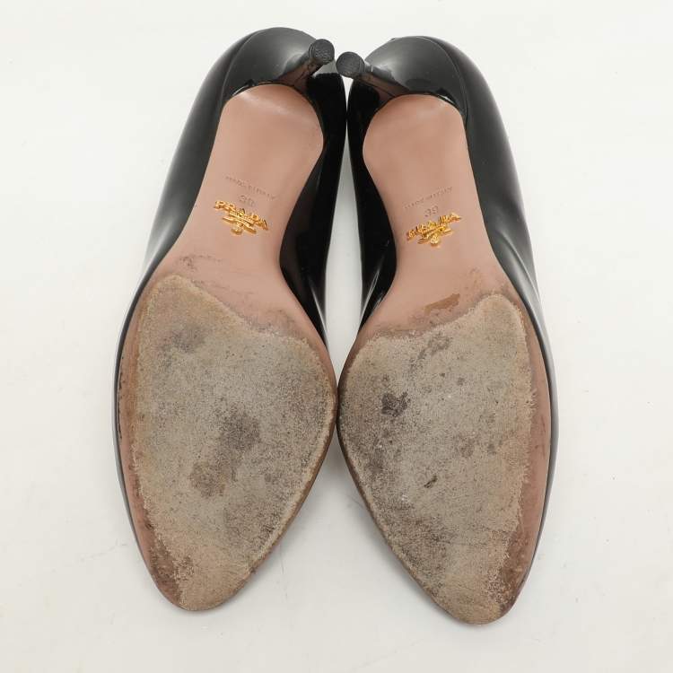 Pre Owned Prada Black Patent Leather Pumps Size 39