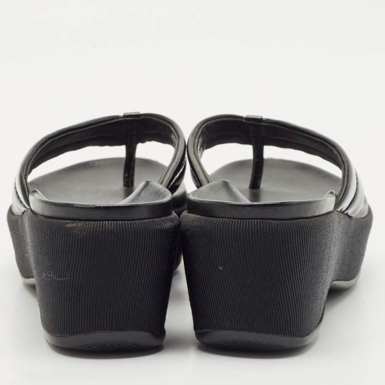 Pre Owned Prada Black Patent Leather Platform Thong Sandals Size 38