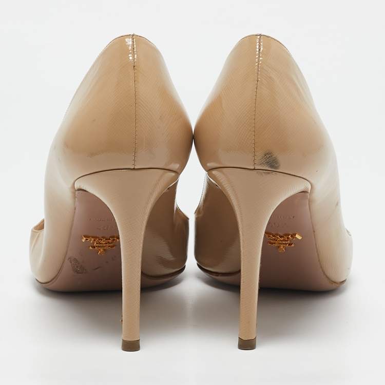 Pre Owned Prada Beige Saffiano Patent Leather Pointed Toe Pumps Size 40.5