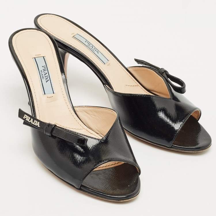 Pre Owned Prada Black Patent Leather Logo Slide Sandals Size 36.5