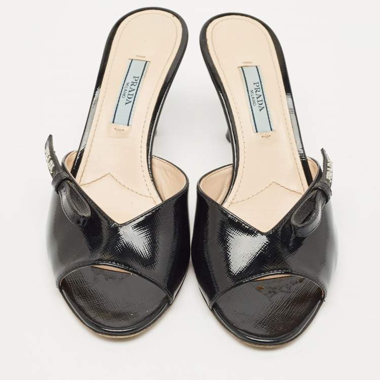 Pre Owned Prada Black Patent Leather Logo Slide Sandals Size 36.5