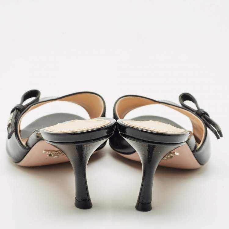 Pre Owned Prada Black Patent Leather Logo Slide Sandals Size 36.5