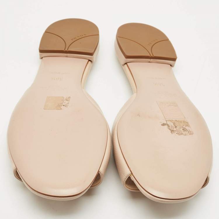 Pre Owned Prada Beige Patent Saffiano Leather Flat Slides Size 38.5