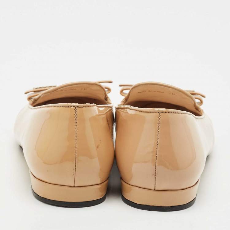 Pre Owned Prada Beige Patent Leather Bow Ballet Flat Size 38