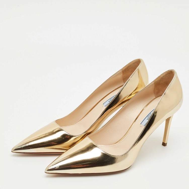 Pre Owned Prada Gold Leather Pointed Toe Pumps Size 42