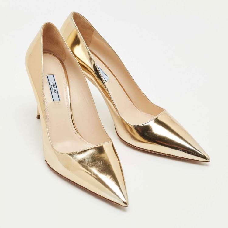 Pre Owned Prada Gold Leather Pointed Toe Pumps Size 42