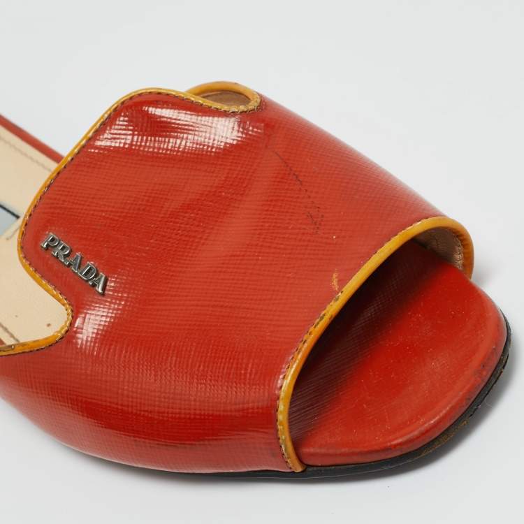Pre Owned Prada Orange Patent Leather Saffiano Flat Slide Size 37