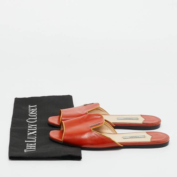 Pre Owned Prada Orange Patent Leather Saffiano Flat Slide Size 37
