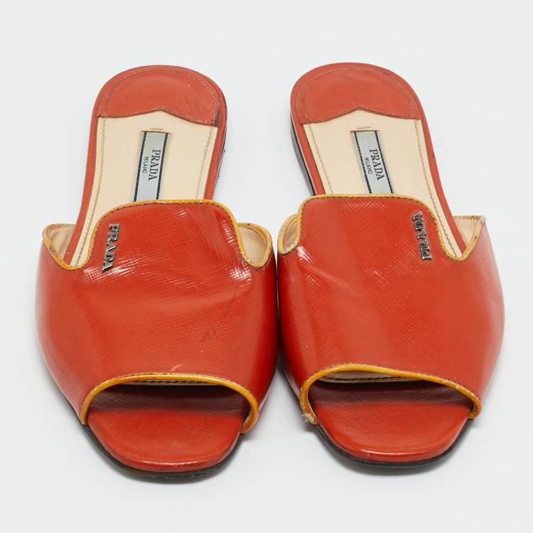 Pre Owned Prada Orange Patent Leather Saffiano Flat Slide Size 37