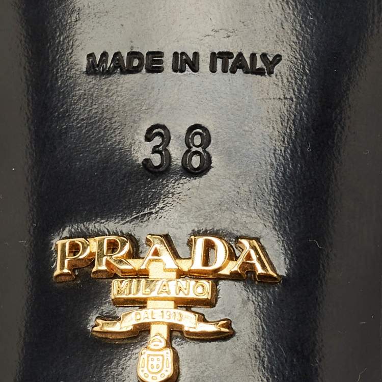 مملوكة مسبقًا Prada Black Saffiano Leather Slide Sandals Size 38