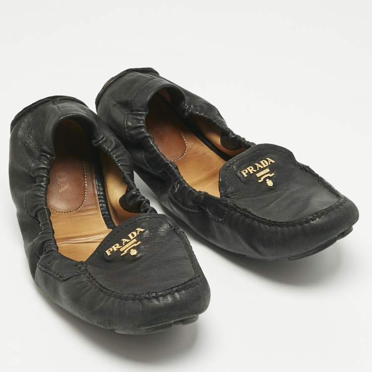 Pre Owned Prada Black Leather Scrunch Ballet Flats Size 39