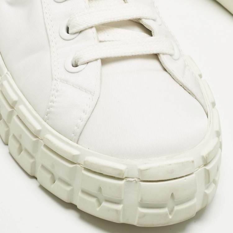 Pre Owned Prada White Re-Nylon Gabardine Metal Triangle Pouch Pocket Sneakers Size 39