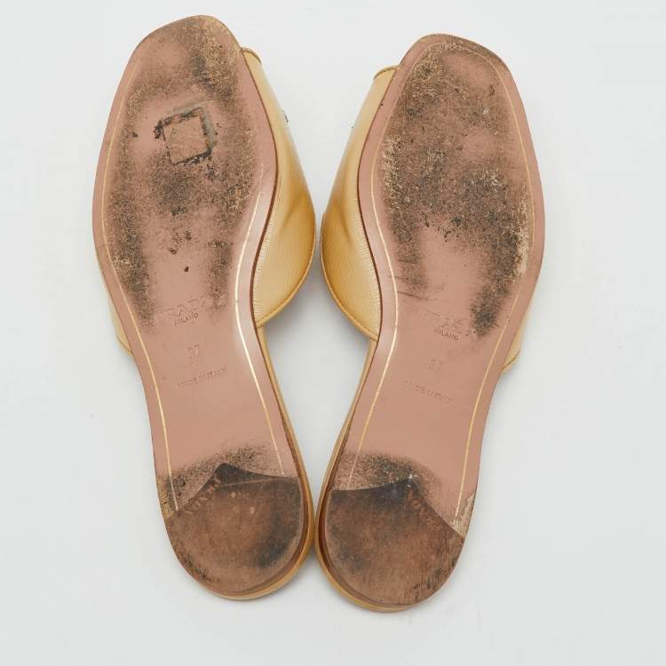 Pre Owned Prada Beige Saffiano Patent Leather Crystal Embellished Flat Slide Sandals Size 37
