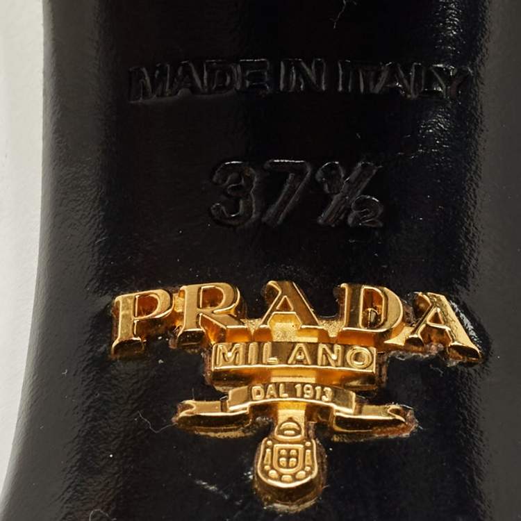 مملوكة مسبقًا صندل برادا سيور كاحل جلد لامع فضي وسويدي مقاس 37.5