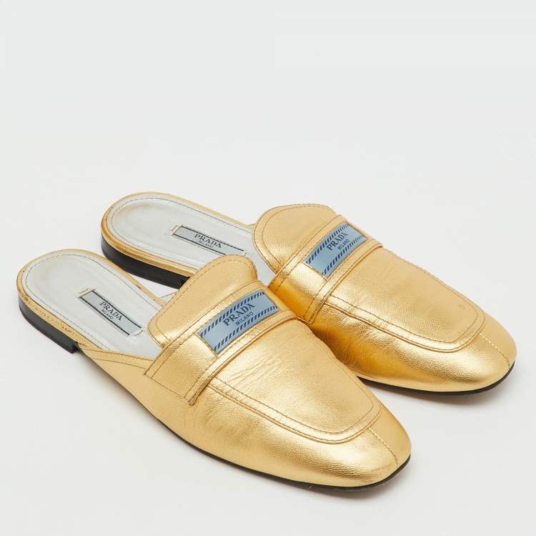 مملوكة مسبقًا Prada Metallic Gold Leather Flat Mules Size 42
