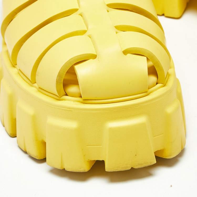 Pre Owned Prada Yellow Rubber Monolith Sandals Size 35
