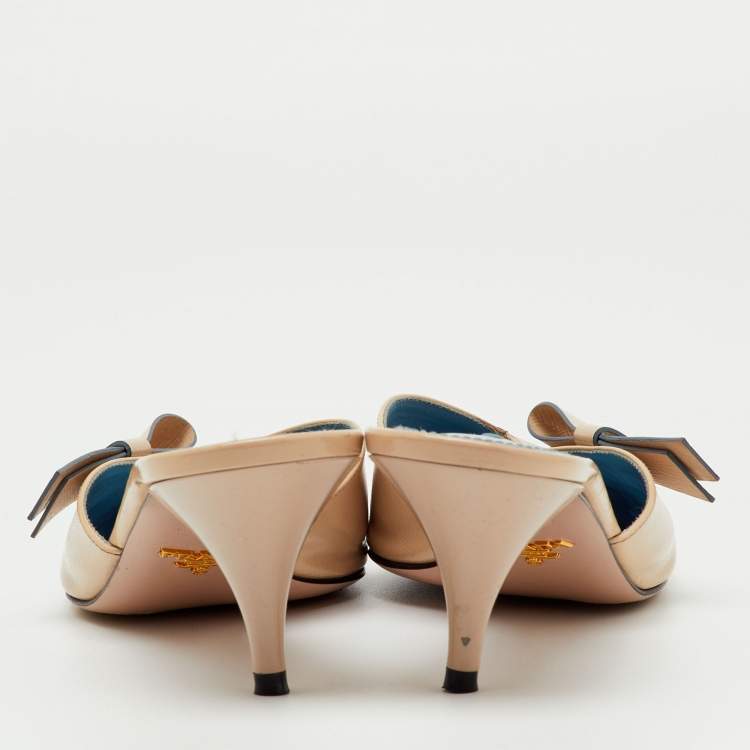 Pre Owned Prada Beige Patent Leather Pointed Toe Slip On Mules Size 40