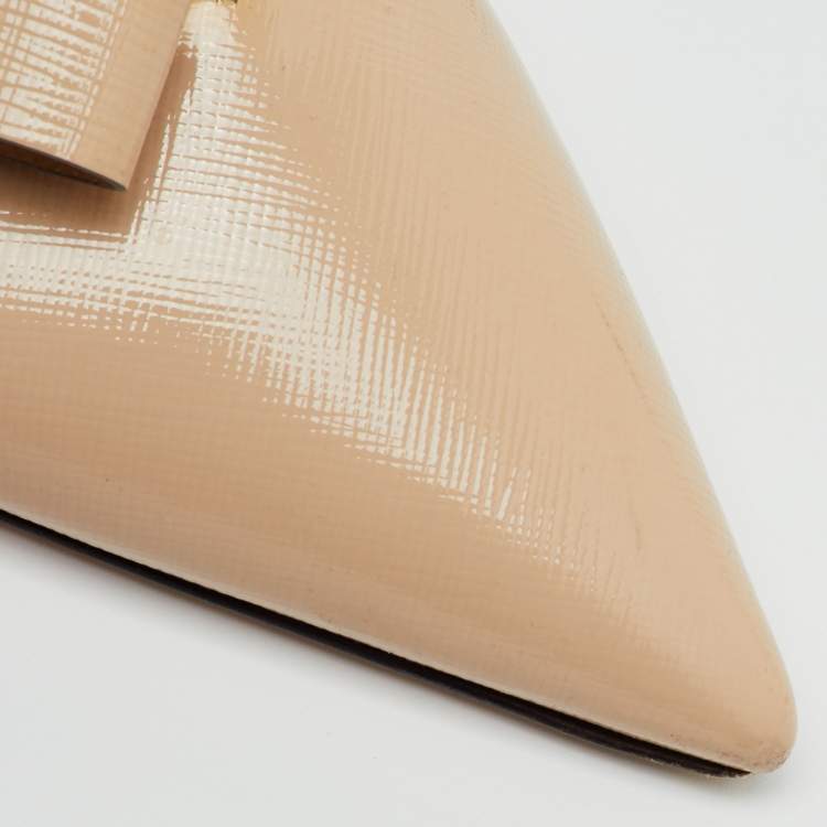 Pre Owned Prada Beige Patent Leather Pointed Toe Slip On Mules Size 40