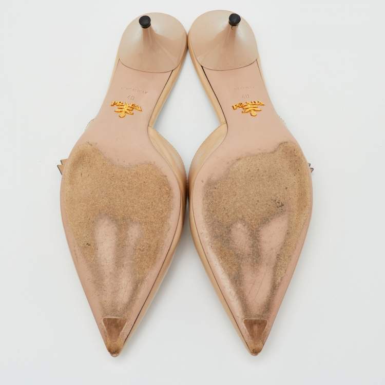 Pre Owned Prada Beige Patent Leather Pointed Toe Slip On Mules Size 40