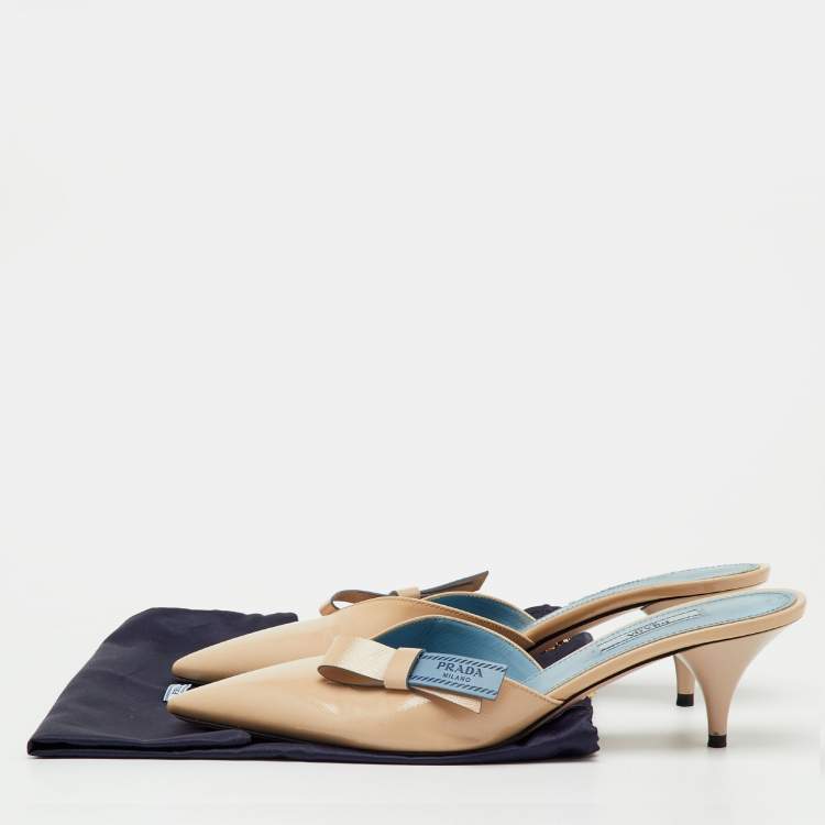 Pre Owned Prada Beige Patent Leather Pointed Toe Slip On Mules Size 40